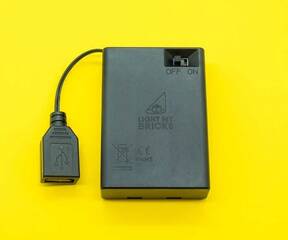 LMB 810077 USB to AA Battery Pack